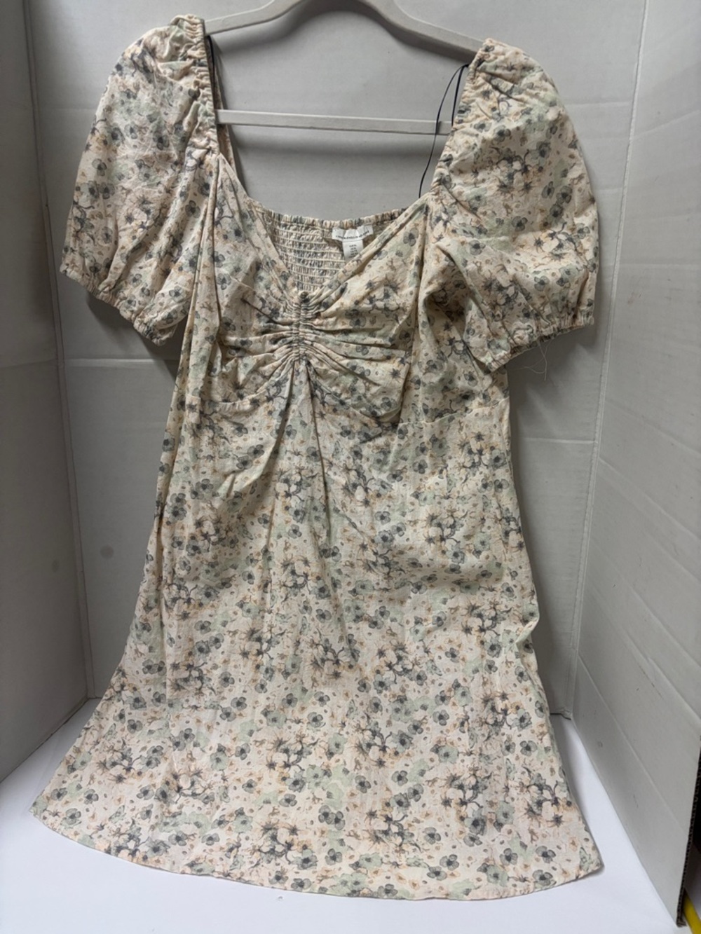 H&M Linen blend Cream Floral Puff-Sleeve Mini Dress